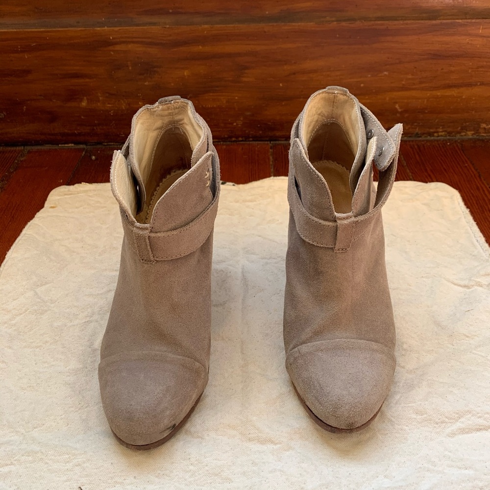 Rag & Bone Harrow Boot in grey suede. Size 36.5